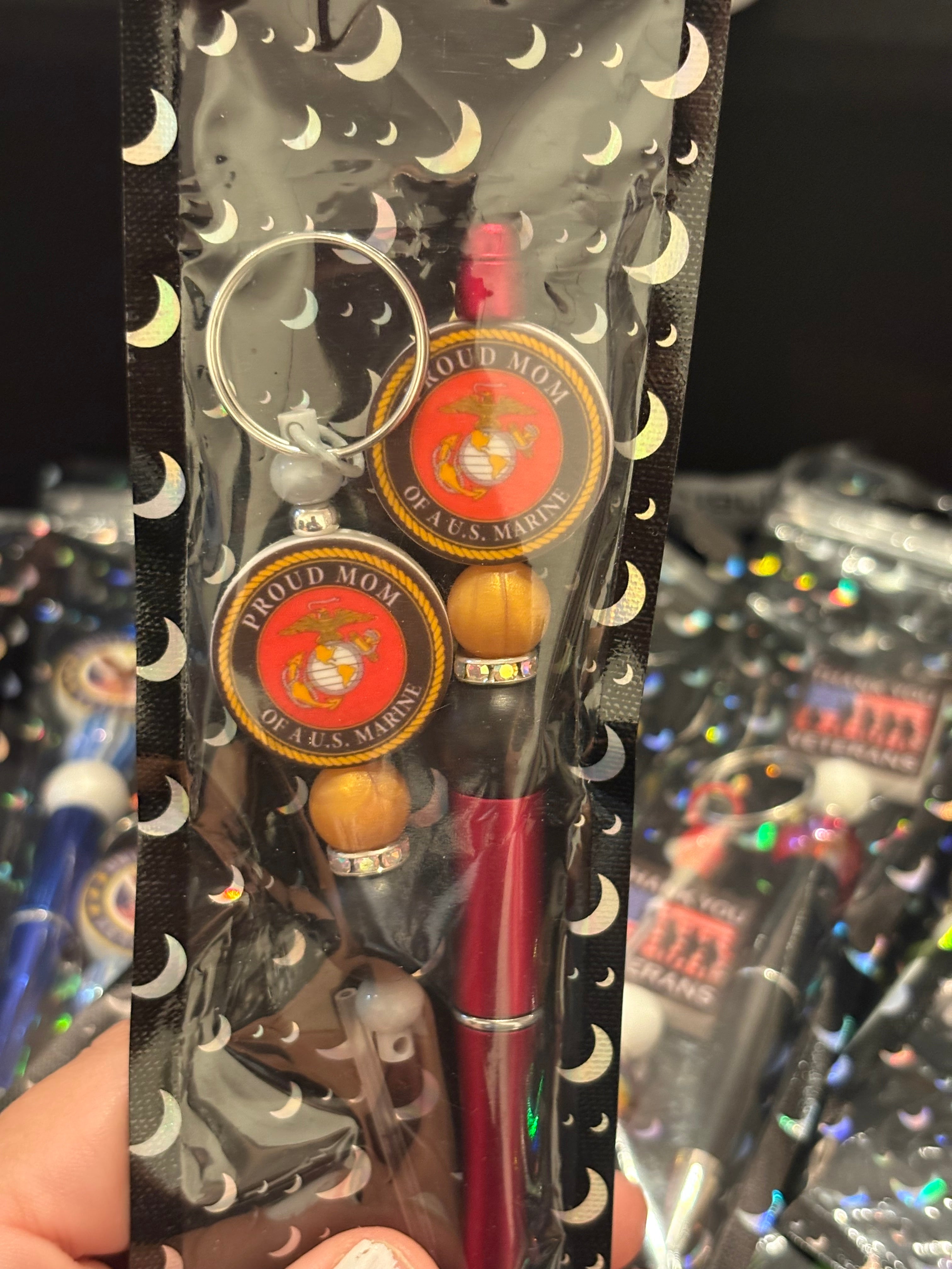 Mom of a US Marine- Focal beaded pen with keychain